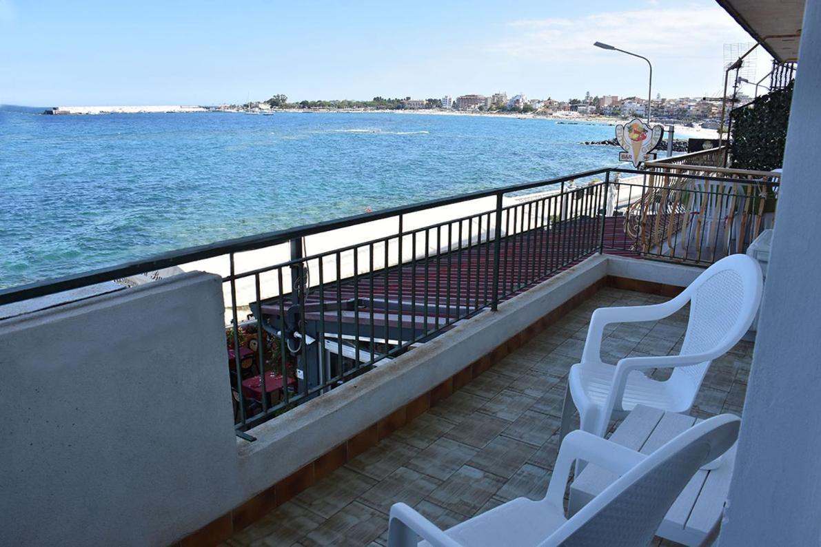 Baia Otello Giardini Naxos Exterior foto